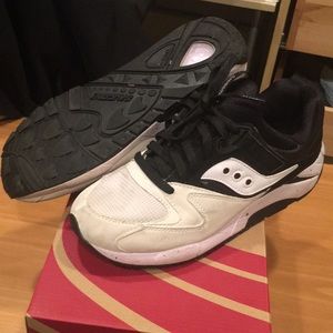 Saucony Grid 9000 Men’s shoes